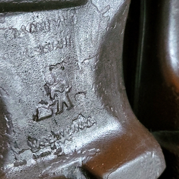 Safety Shoes - Picture 4 of 5